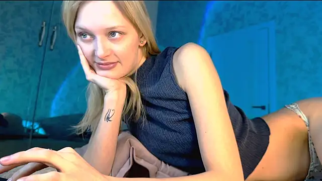 Evvie Summn1 online show from 21, 3, 2025