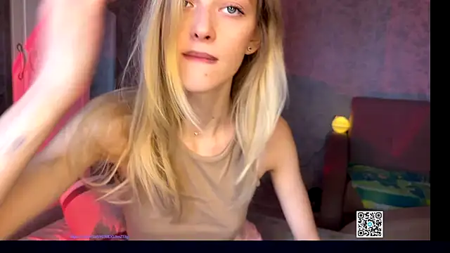 Evvie Summn1 online show from 28, 9, 2025