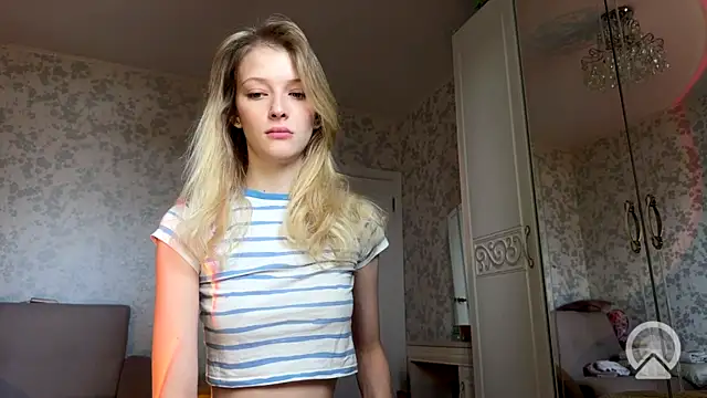 Evvie Summn1 online show from 12, 9, 2025