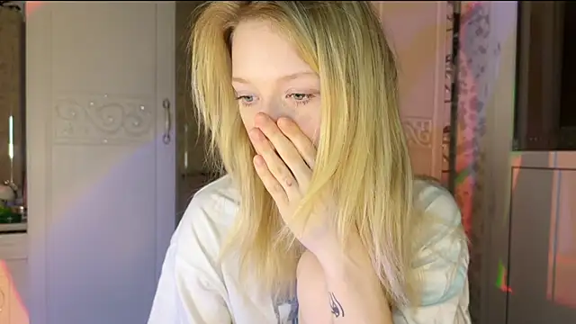 Evvie Summn1 online show from 2, 3, 2025