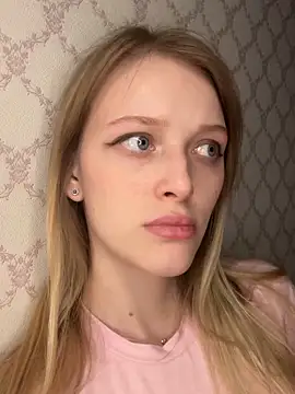 Evvie Summn1 online show from 7, 4, 2026