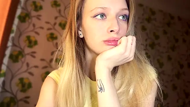 Evvie Summn1 online show from 26, 2, 2026