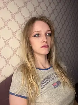 Evvie Summn1 online show from 3, 4, 2026