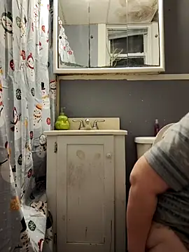 023Longandjuicy online show from 14, 12, 2025