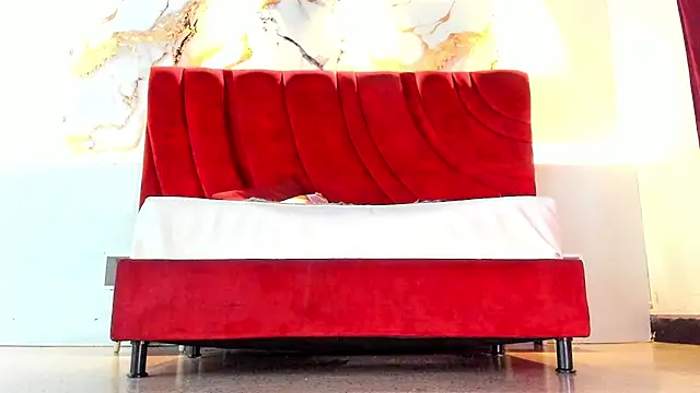 MAISE HILL1 online show from 19, 12, 2025