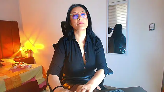 Zuzana21 online show from 3, 10, 2025