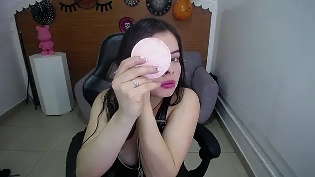 Chinatsu t online show from 24, 10, 2025