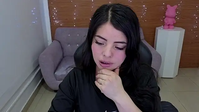 Chinatsu t online show from 12, 2, 2026