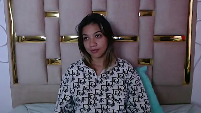 nina carther online show from 12, 10, 2025