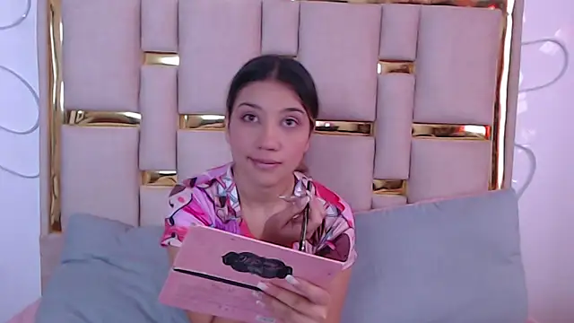 nina carther online show from 4, 10, 2025