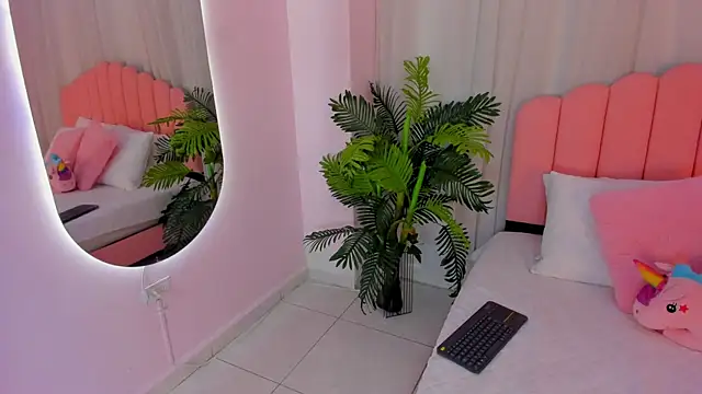 Snapshot of Jasmin_evano29 chatting on 9, 6, 2026 Jasmin evano29 online show from 9, 6, 2026