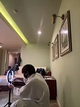 UKI06 online show from 4, 2, 2025