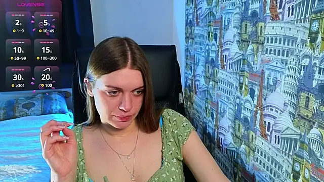 Lovella Lips online show from 23, 2, 2025