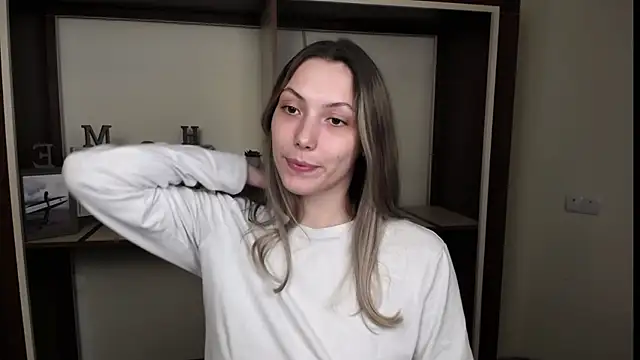 Snapshot of VanessaMay_ chatting on 1, 3, 2026 VanessaMay online show from 1, 3, 2026