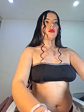 Snapshot of Anal_Luucia chatting on 4, 2, 2026 Anal Luucia online show from 4, 2, 2026