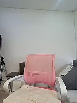 Snapshot of Anal_Luucia chatting on 1, 5, 2026 Anal Luucia online show from 1, 5, 2026