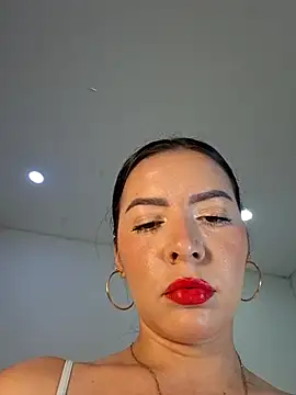 Snapshot of Anal_Luucia chatting on 23, 5, 2026 Anal Luucia online show from 23, 5, 2026