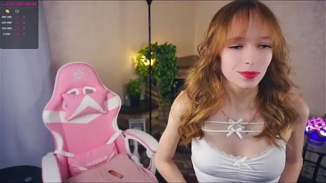 LynetBurby online show from 4, 3, 2025