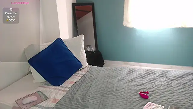 Mily Miley online show from 22, 10, 2025