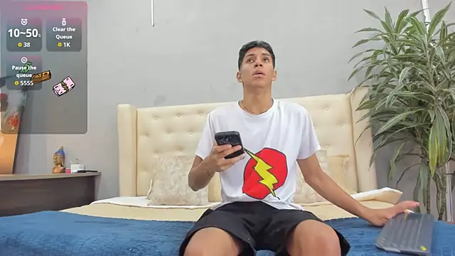 kieran derek online show from 23, 9, 2025