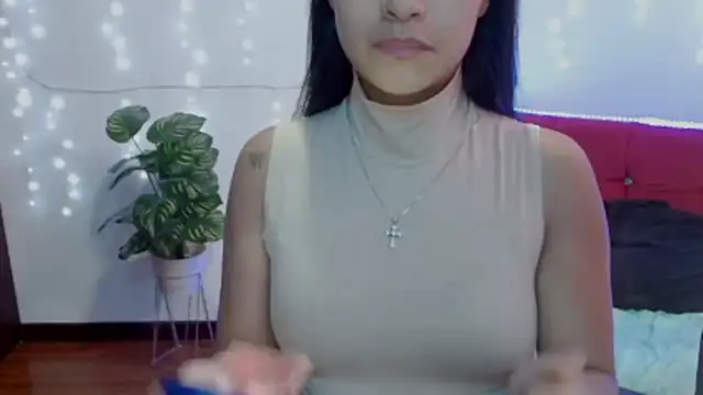 Snapshot of NatalyEscobar_lx chatting on 6, 5, 2026 NatalyEscobar lx online show from 6, 5, 2026