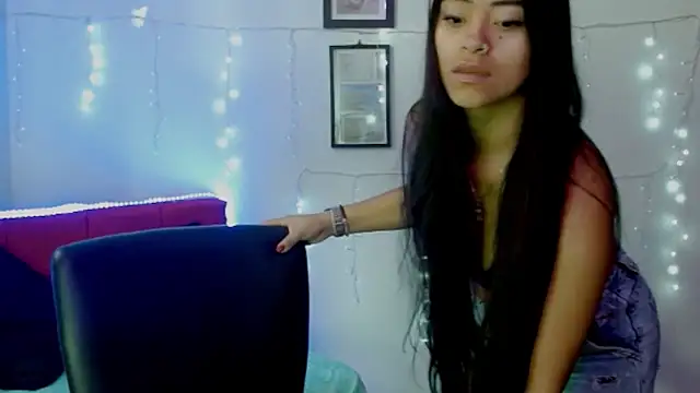 Snapshot of NatalyEscobar_lx chatting on 23, 4, 2026 NatalyEscobar lx online show from 23, 4, 2026