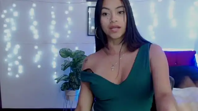 Snapshot of NatalyEscobar_lx chatting on 18, 4, 2026 NatalyEscobar lx online show from 18, 4, 2026