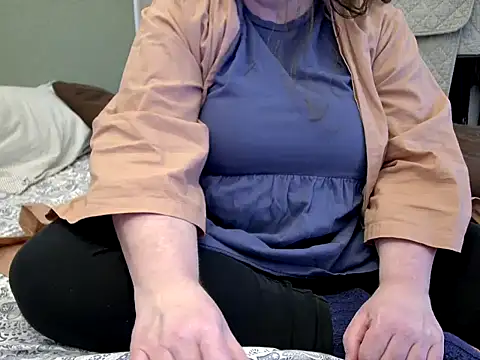 MarthaBriest online show from 4, 5, 2026