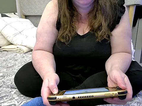 MarthaBriest online show from 6, 11, 2025