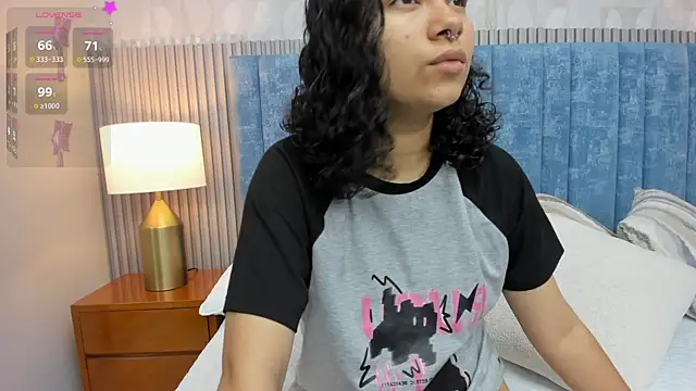 pretty sunlight  online show from 19, 10, 2025