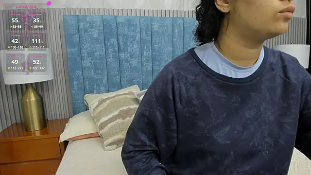 pretty sunlight  online show from 16, 10, 2025