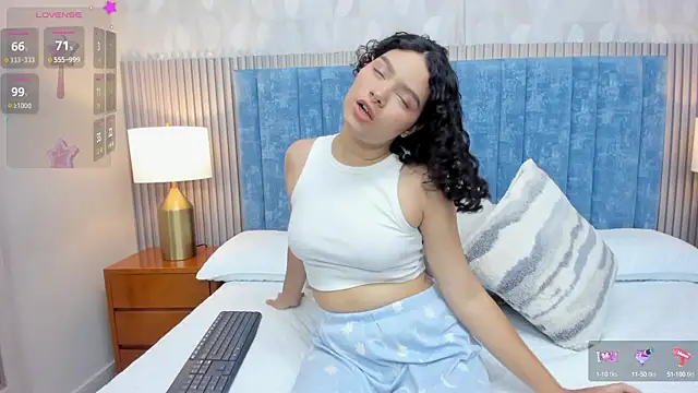 pretty sunlight  online show from 21, 10, 2025