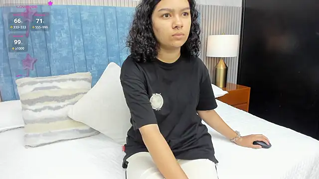 pretty sunlight  online show from 8, 11, 2025