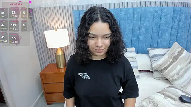 pretty sunlight  online show from 4, 10, 2025