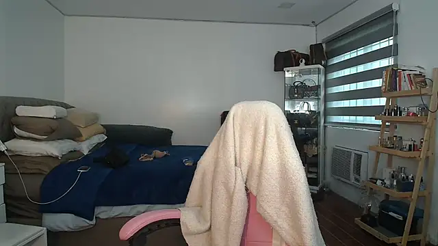 aya saki online show from 24, 9, 2025