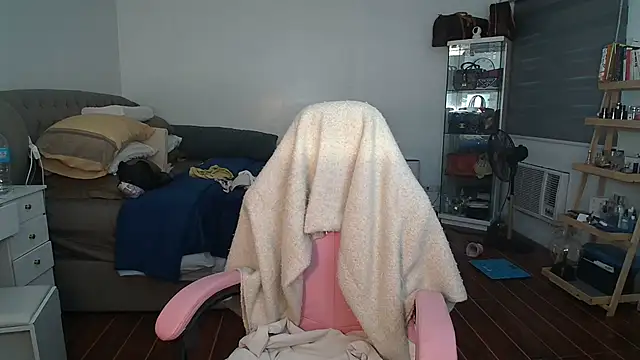 aya saki online show from 20, 9, 2025