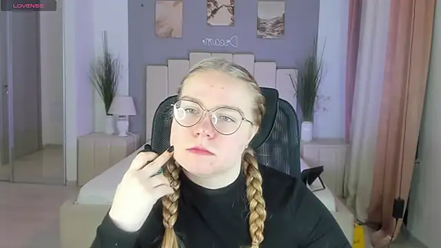 Snapshot of marydoji chatting on 6, 2, 2025 marydoji online show from 6, 2, 2025