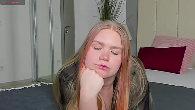 Snapshot of marydoji chatting on 26, 1, 2025 marydoji online show from 26, 1, 2025