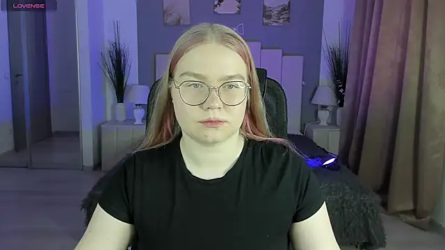 Snapshot of marydoji chatting on 4, 1, 2025 marydoji online show from 4, 1, 2025