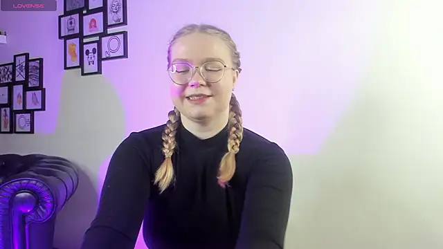 Snapshot of marydoji chatting on 3, 2, 2025 marydoji online show from 3, 2, 2025