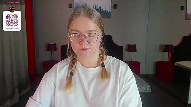 Snapshot of marydoji chatting on 5, 2, 2025 marydoji online show from 5, 2, 2025