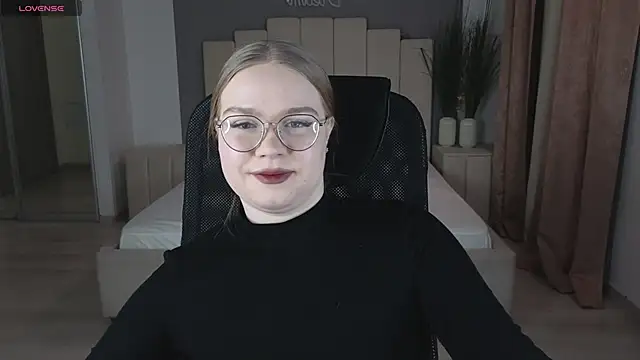 Snapshot of marydoji chatting on 25, 2, 2025 marydoji online show from 25, 2, 2025