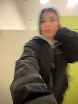 Tisha Busty online show from 18, 3, 2026