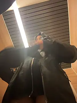 Tisha Busty online show from 4, 4, 2026