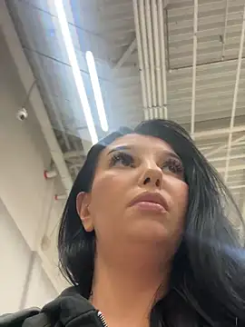 Tisha Busty online show from 19, 4, 2026