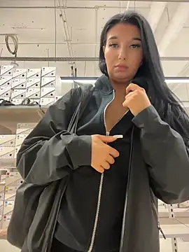 Tisha Busty online show from 13, 4, 2026