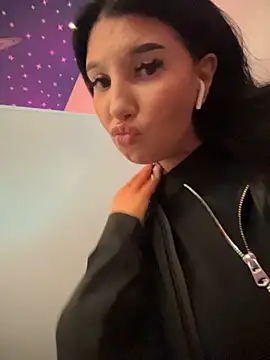 Tisha Busty online show from 27, 3, 2026