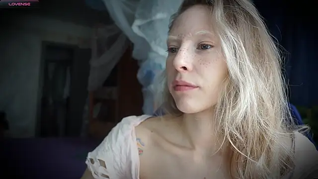  Phantom thread  online show from 24, 5, 2026