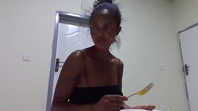 Snapshot of sweets_80 chatting on 25, 9, 2025 sweets 80 online show from 25, 9, 2025