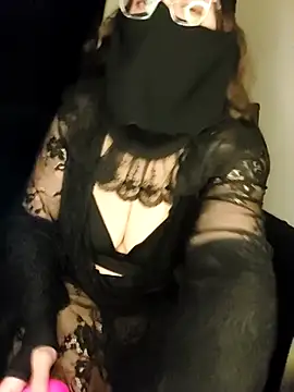 -Arab milf- online show from 23, 9, 2025